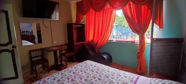 Hospedaje El CANTARO (con cochera)