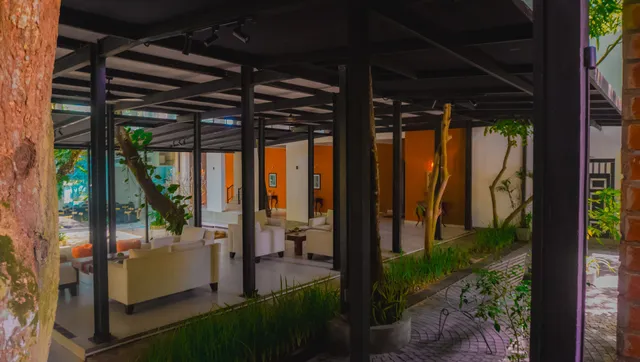 Thotupola Lakeside Resort