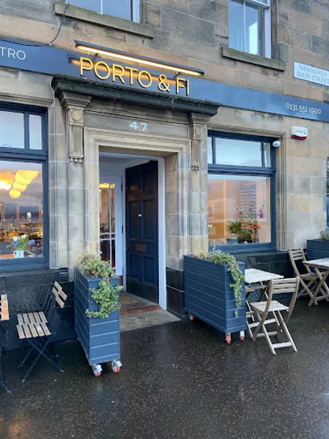 Porto & Fi Deli Bistro