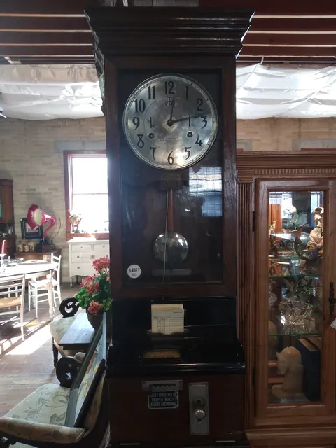 2nd Chances Antiques