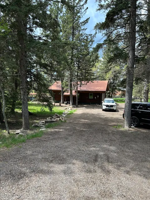 Deer Pass Lodge