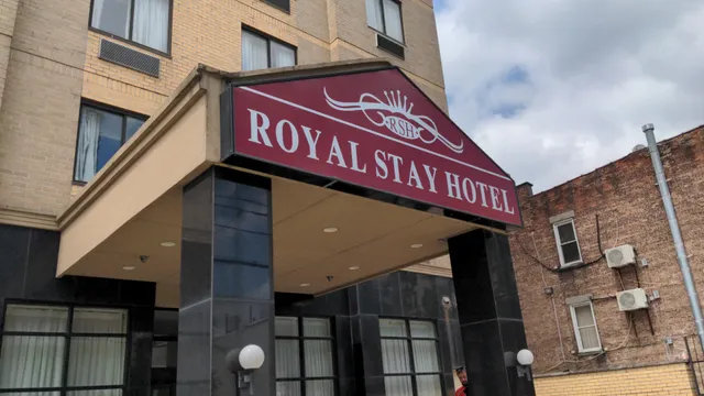 Royal Stay Hotel