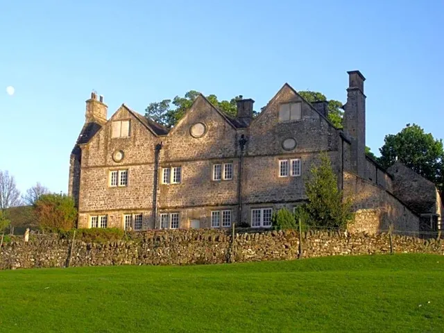 Braithwaite Hall Bed & Breakfast