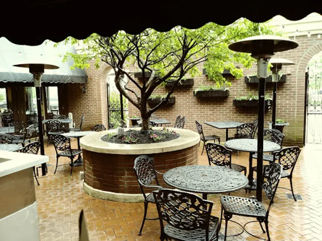 Maggiano's Little Italy