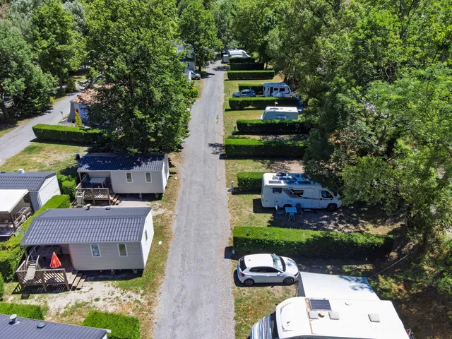 Les Eaux Chaudes | Camping Alpes de Haute-Provence