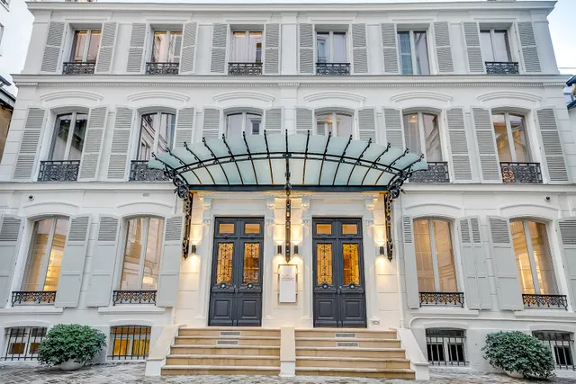 Ambassade Biologique Recherche Paris - Champs-Élysées