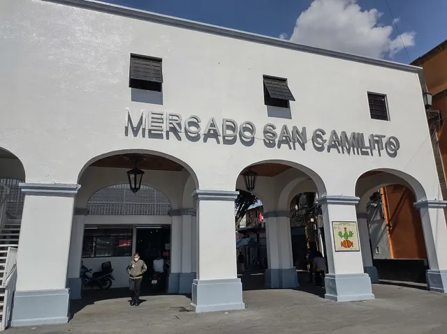 Pozolerías Blas Islas, Esposa e hijos.