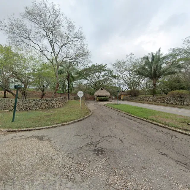 Condominio La Mesa de Yeguas, entrada Socios.