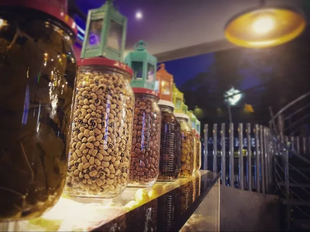 Zaytoun Artisan Café