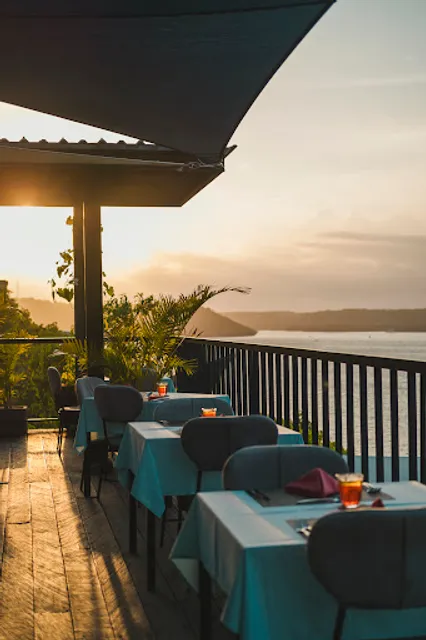 Warnakali Restaurant Nusa Penida