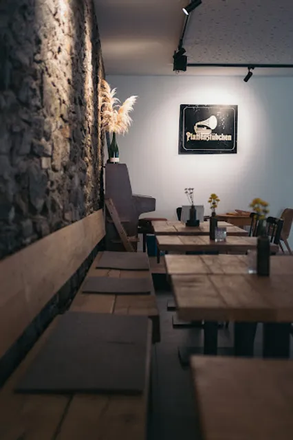 Plattenstübchen - Café & Winebar