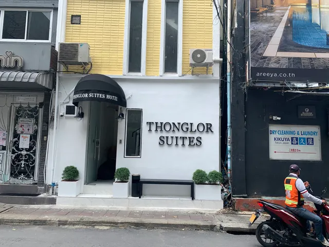 THONGLOR SUITES HOTEL