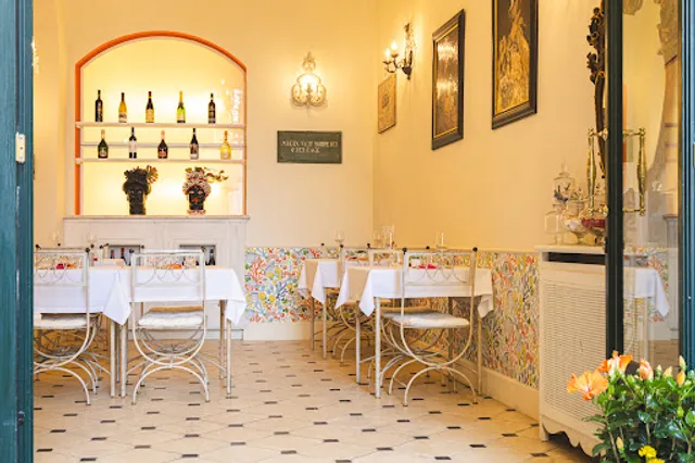 Rêve Café Restaurant