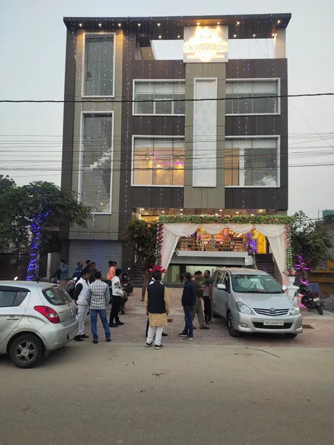 Capital O 85385 Sn Sky Awadh