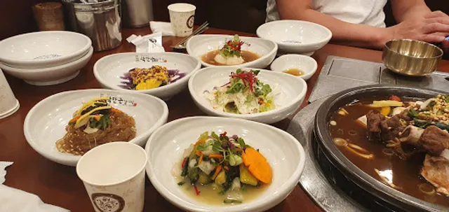 곽만근갈비탕수유점