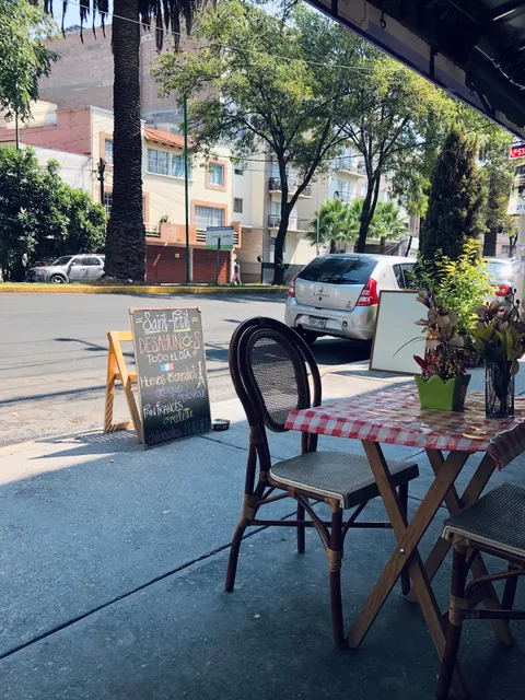 Saint-Pétit Café et Patisserie