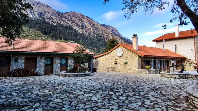 Eptalofos Guesthouse