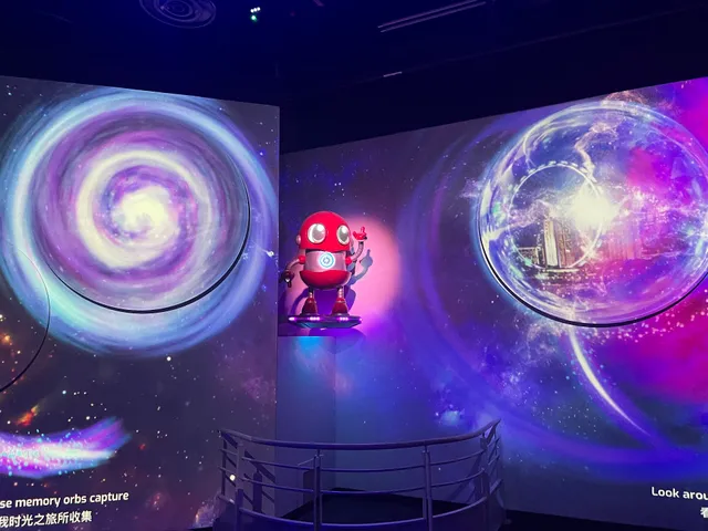 Time Capsule by Singapore Flyer