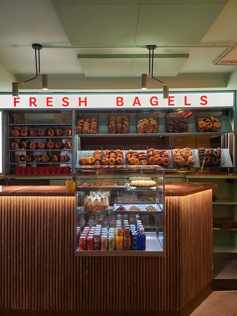 Mazál Bagels & Café – Ópera