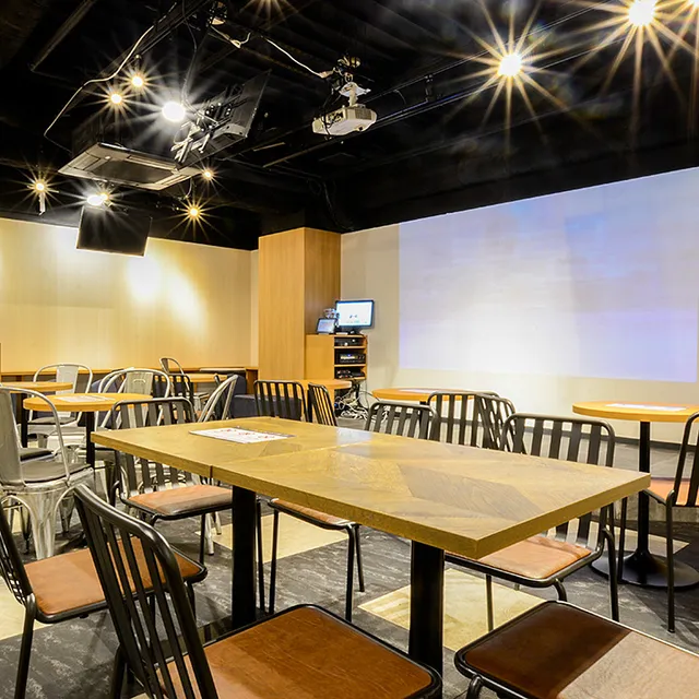 Karaoke no Tetsujin Shinjuku Ooguard in Tokyo