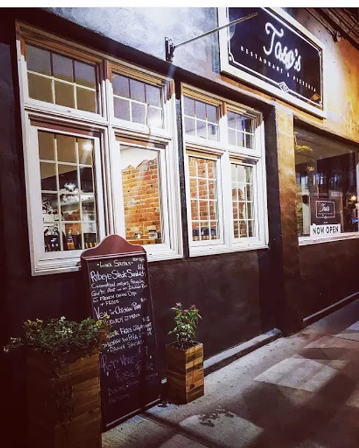 Taso's Restaurant and Pizzeria