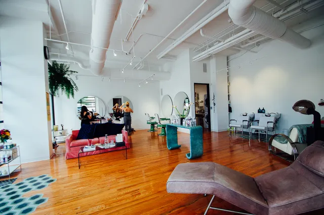 Little Sister Salon / I Love You Pink