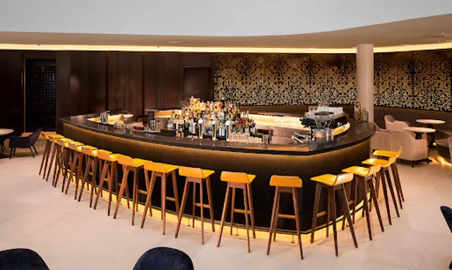 Axis Lobby & Cocktail Bar