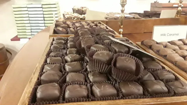 Lore's Chocolates