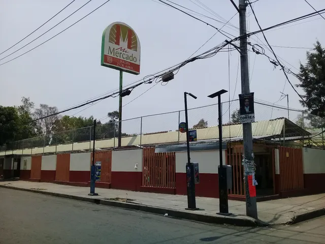 Jardín 23 de Abril Market