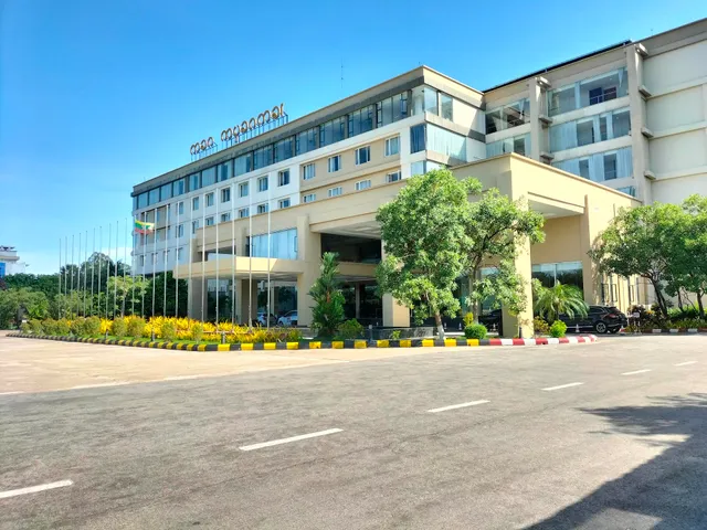 Man Myanmar Hotel