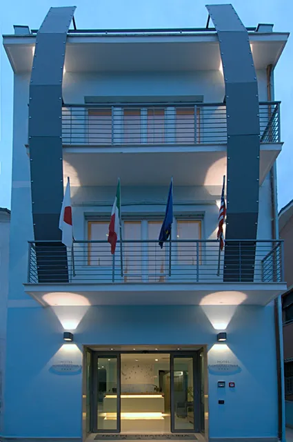 Hotel Chiaraluna