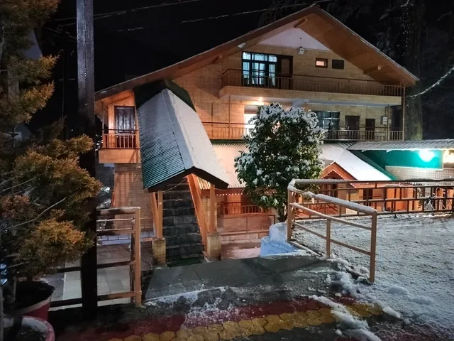 GuruChhaya Hotel and Cottages