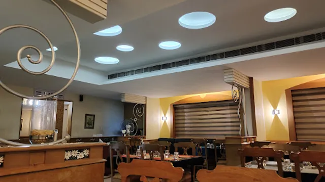 Paris Multi Cuisine Restaurant