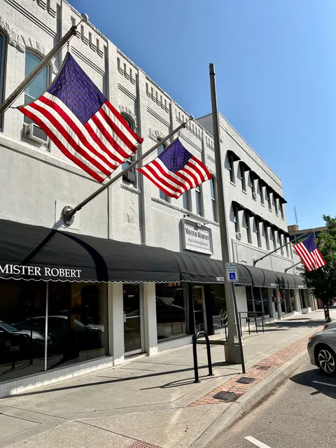 Mister Robert Fine Furniture & Design