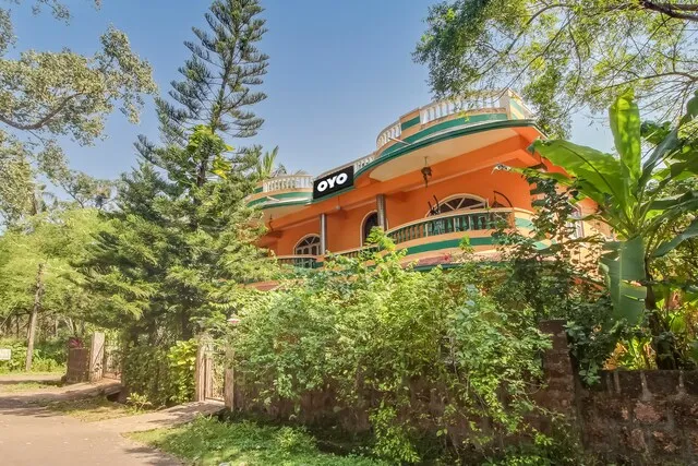 OYO Lake View Inn Near Habitat (cie)