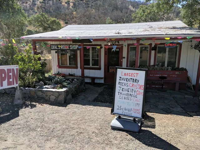 Yosemite Rocks & Gifts