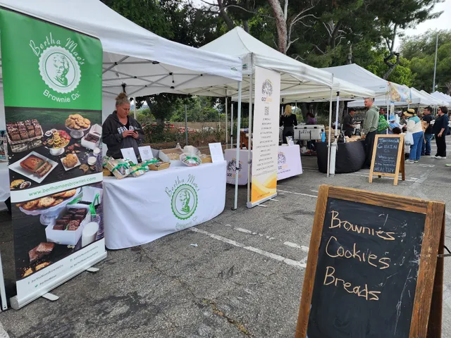 Sherman Oaks Farmers Market