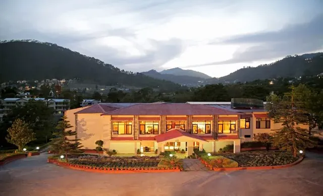 Country Inn Nature Resort, Bhimtal