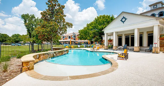 Towne Crossing Apartments