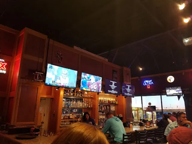 BreWingZ Restaurant and Bar