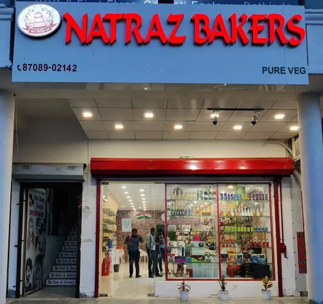 Natraz Bakers ! Best Bakery In Bathinda. Designer Cakes, Dry Cakes, Pastry, Snacks, Cookies and all bakery items.....