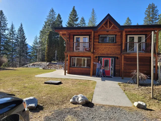 The Columbia Wetlands Outpost Lodge