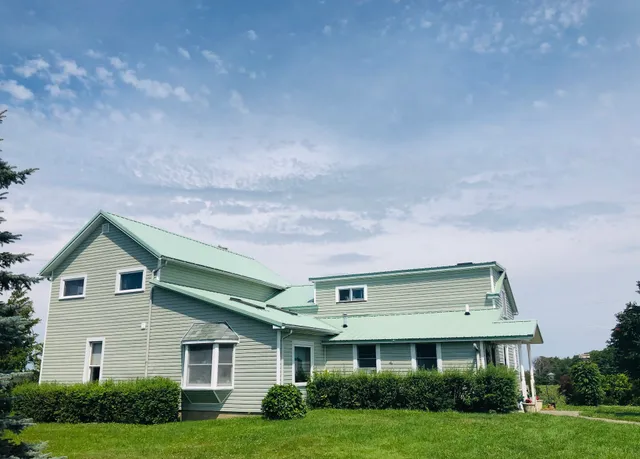 Contented Acres Bed & Breakfast