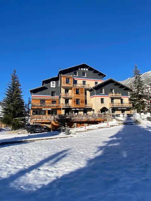 Hôtel et spa le 16 | 150**** - restaurant le Skitchen - Vars