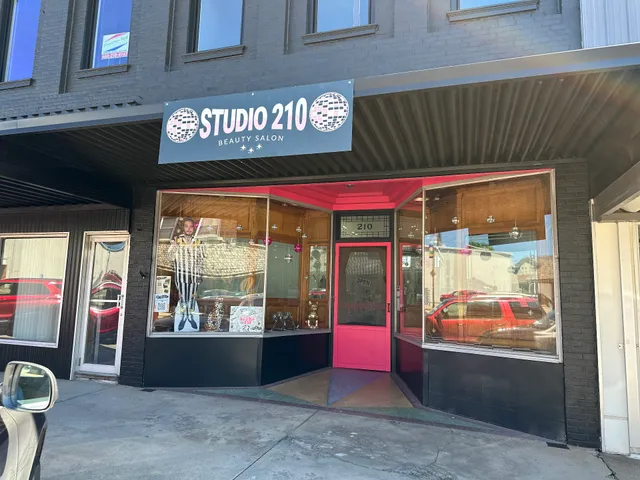Studio 210 Beauty Salon