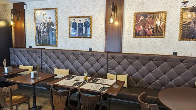 The Garrison - Sociedad Recreativa