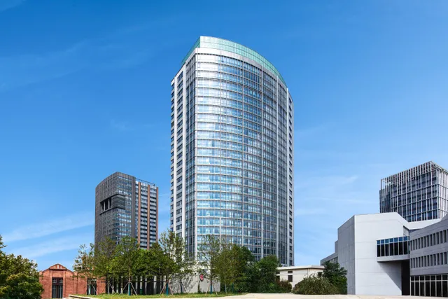 Hualuxe Shanghai Changfeng Park, an IHG Hotel