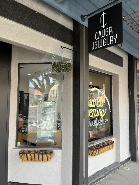 Caver Jewelry