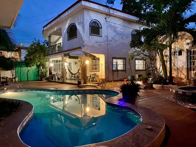 Casamaya Hostel & Diving