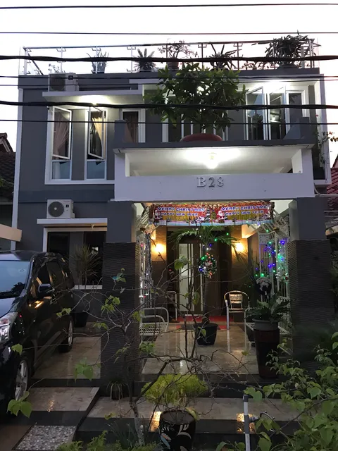 Mitra Raya Guest House